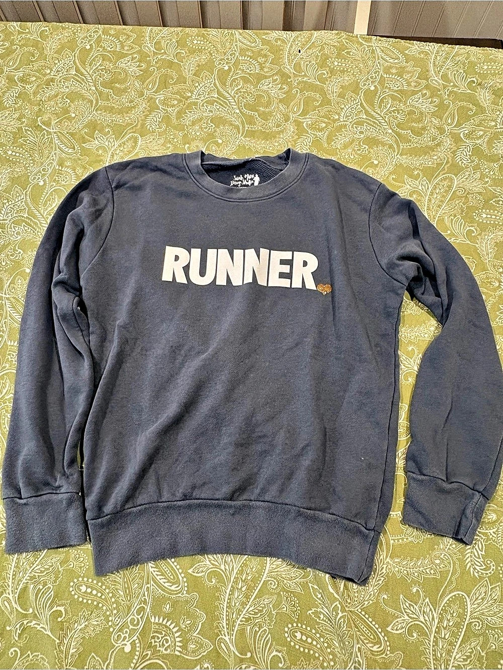 Sarah Marie Runner Sweatshirt in Gray Size Small